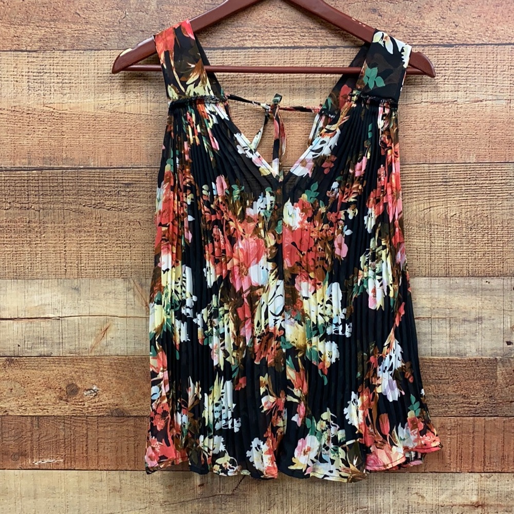 Forever 21 contemporary Floral sheer top